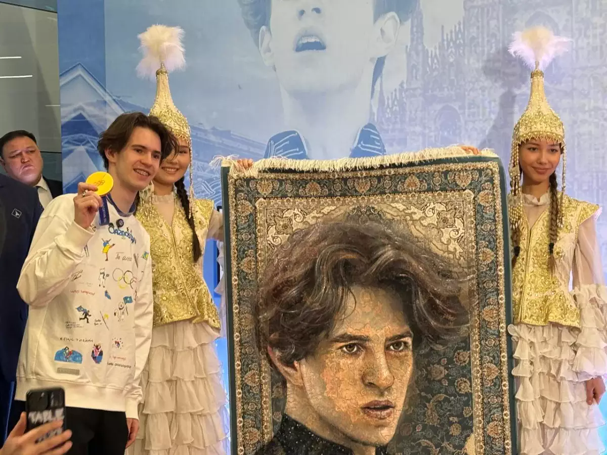 Алматы жұртшылығы Михаил Шайдоровты әуежайда қарсы алды