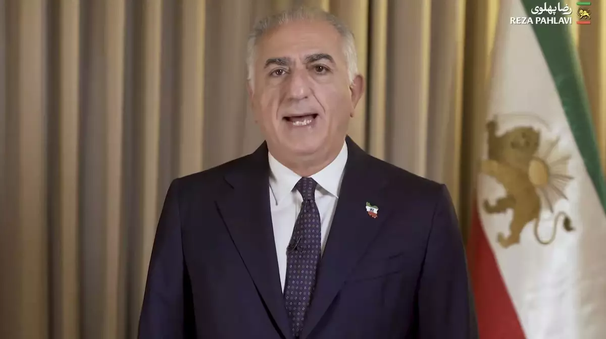 Сын последнего шаха обратился к иранцам: "Мы близки к окончательной победе"