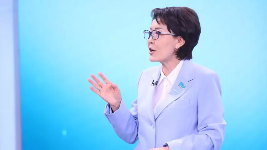 Депутат разъяснила зачем в новой Конституции закрепляют статус тенге