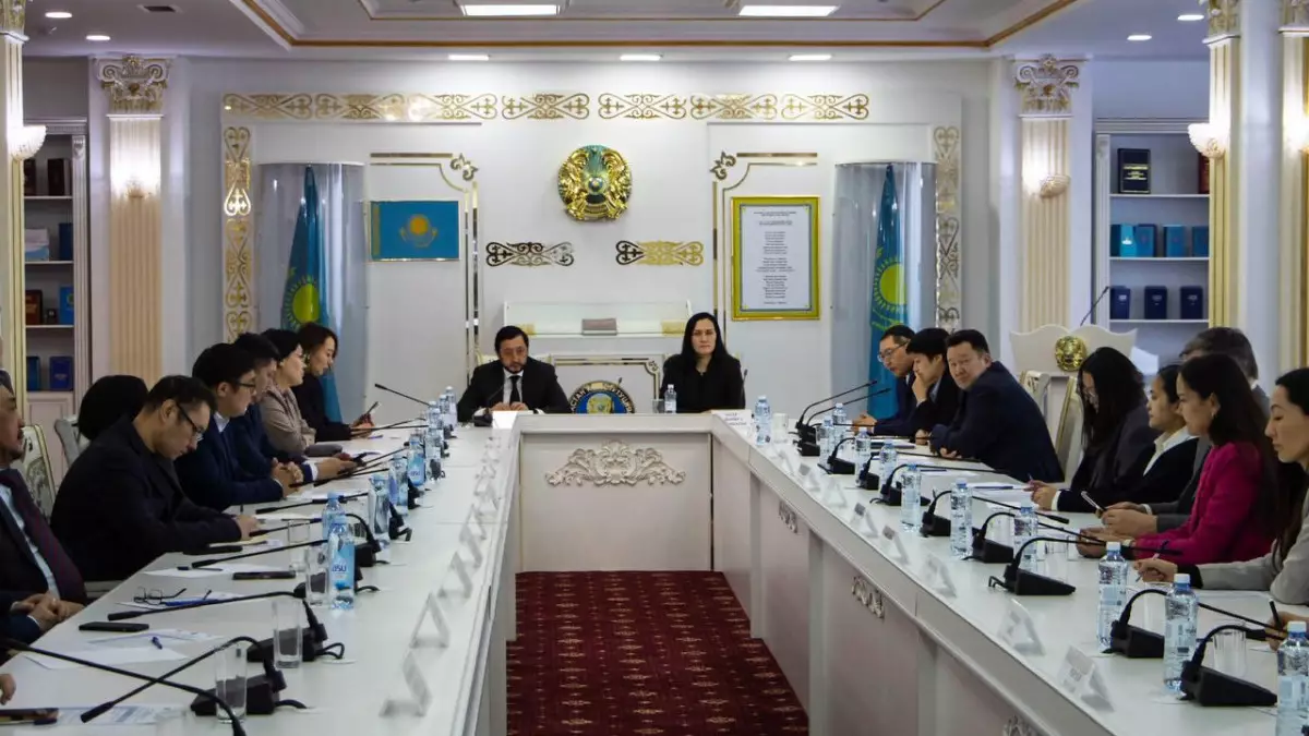 Молодые ученые обсудили ключевые аспекты проекта новой Конституции Казахстана