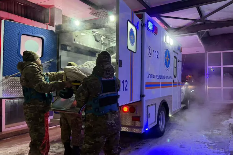 Взрыв в казахстанском «Центре плова»: посетители выбегали босиком и падали в снег