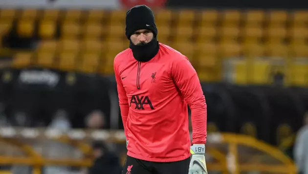 "Ливерпуль" принял решение по топовому вратарю