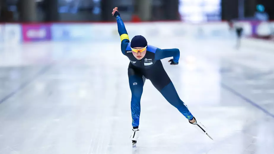 Вундеркинд из Казахстана! Кристина Шумекова выиграла многоборье на юниорском ЧМ по конькобежному спорту