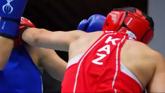 Финал! Қазақстандық боксшы ринг қожайнын бір-ақ минутта нокаутқа түсірді