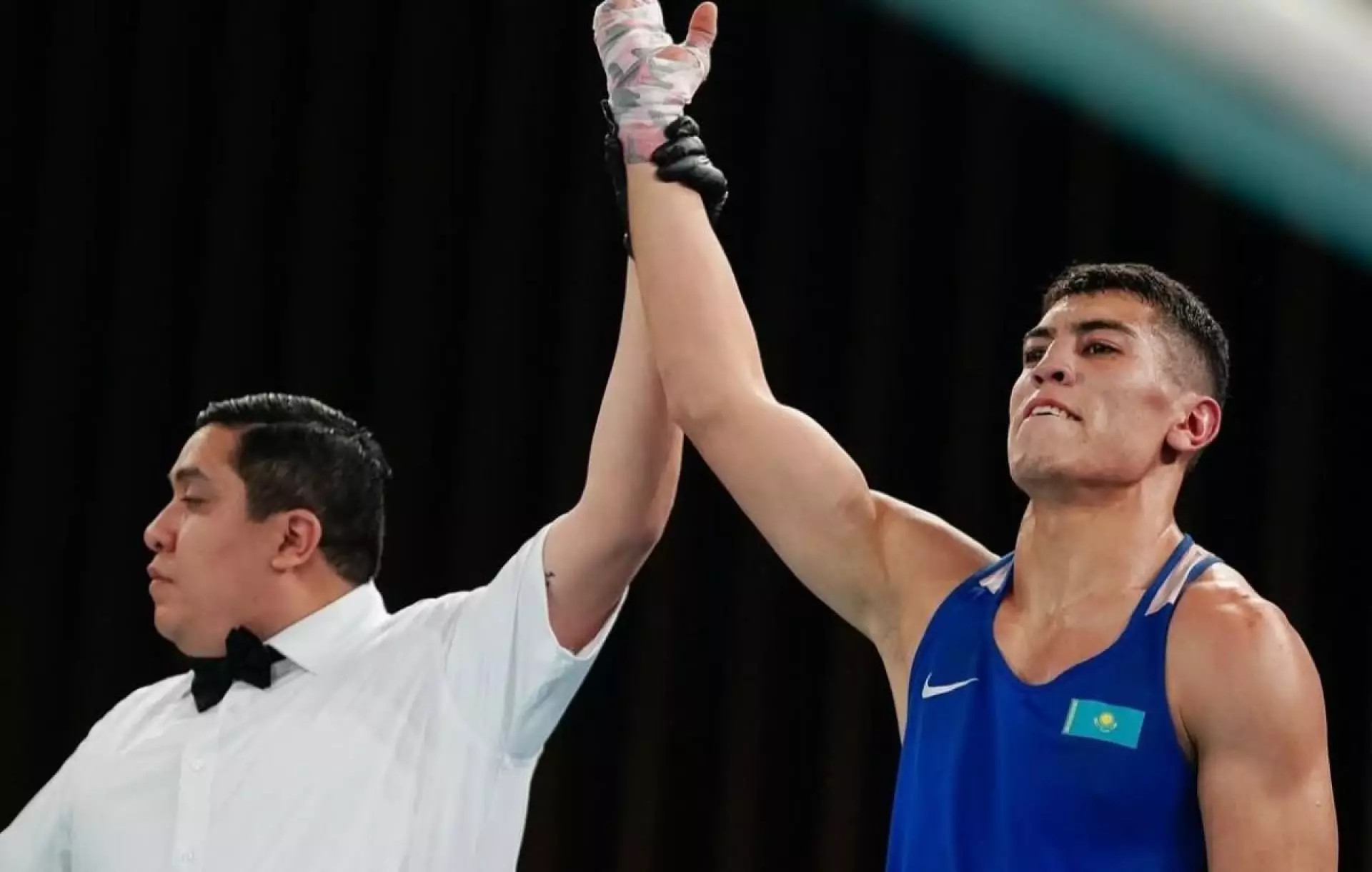 Казахстанский боксер без боя вышел в финал малого чемпионата мира