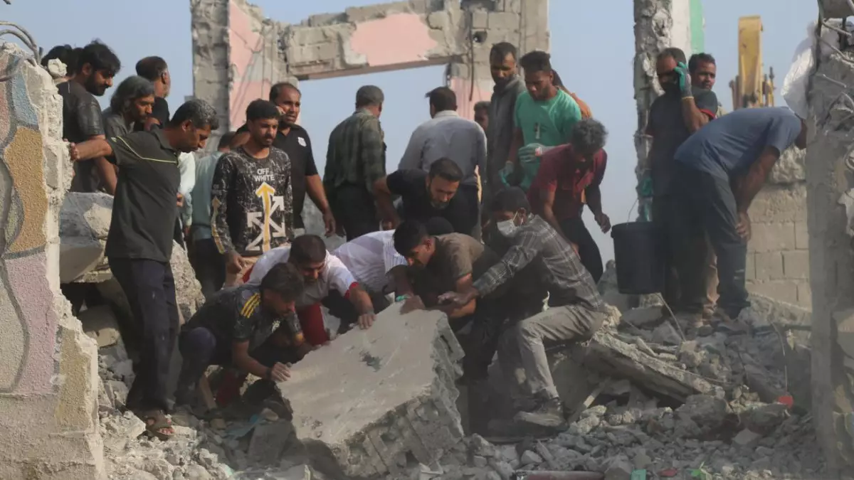 Ирандағы шабуыл: мектепте қаза тапқан балалар саны 100-ден асты