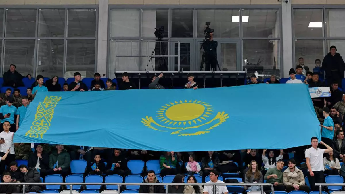 В Семее прошла акция в поддержку проекта новой Конституции