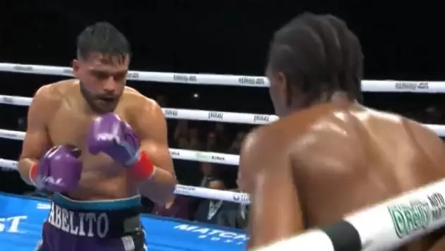 Неожиданным исходом завершился бой на вечере бокса в США