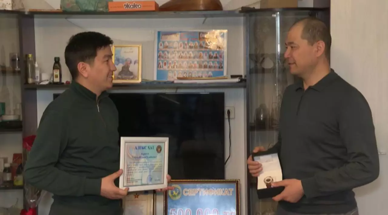 Жамбыл облысының тұрғындары дәрігерлер мен тәртіп сақшыларына алғыс айтты