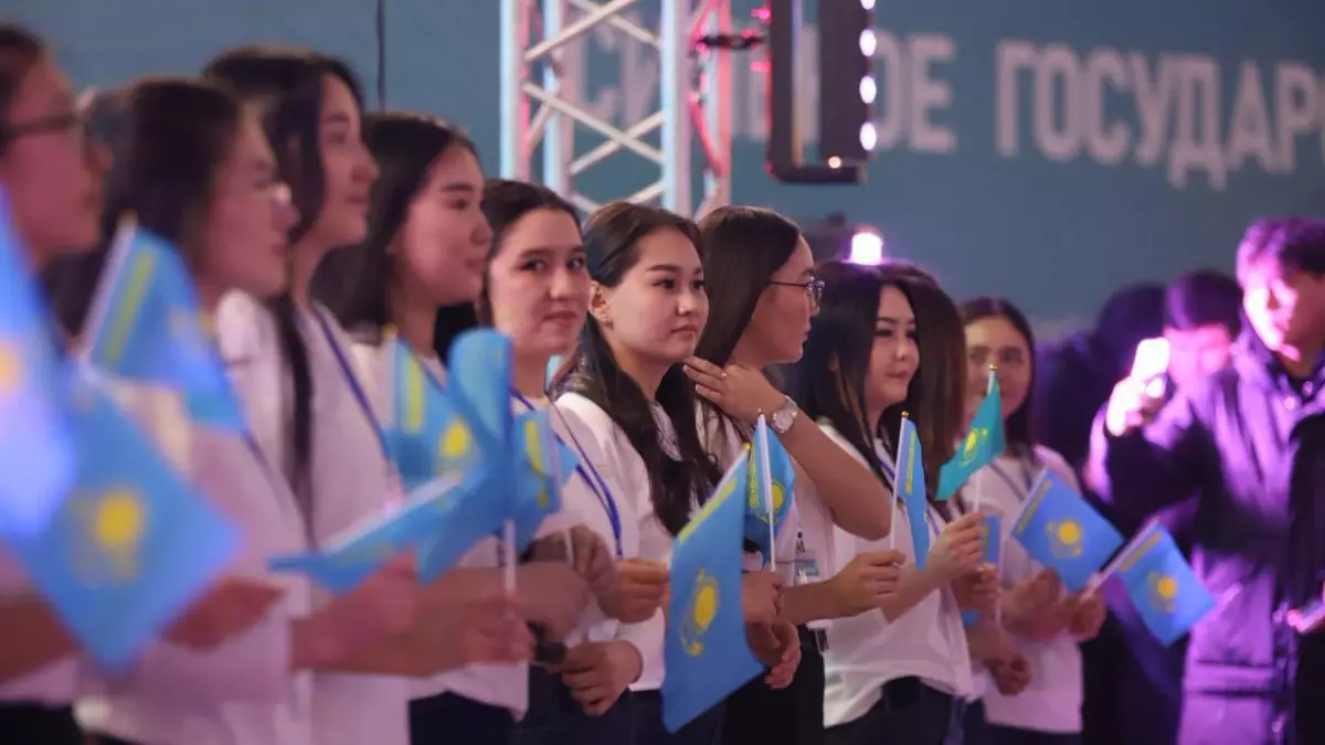 Более 12 тысяч человек собрал масштабный live-концерт на Востоке страны