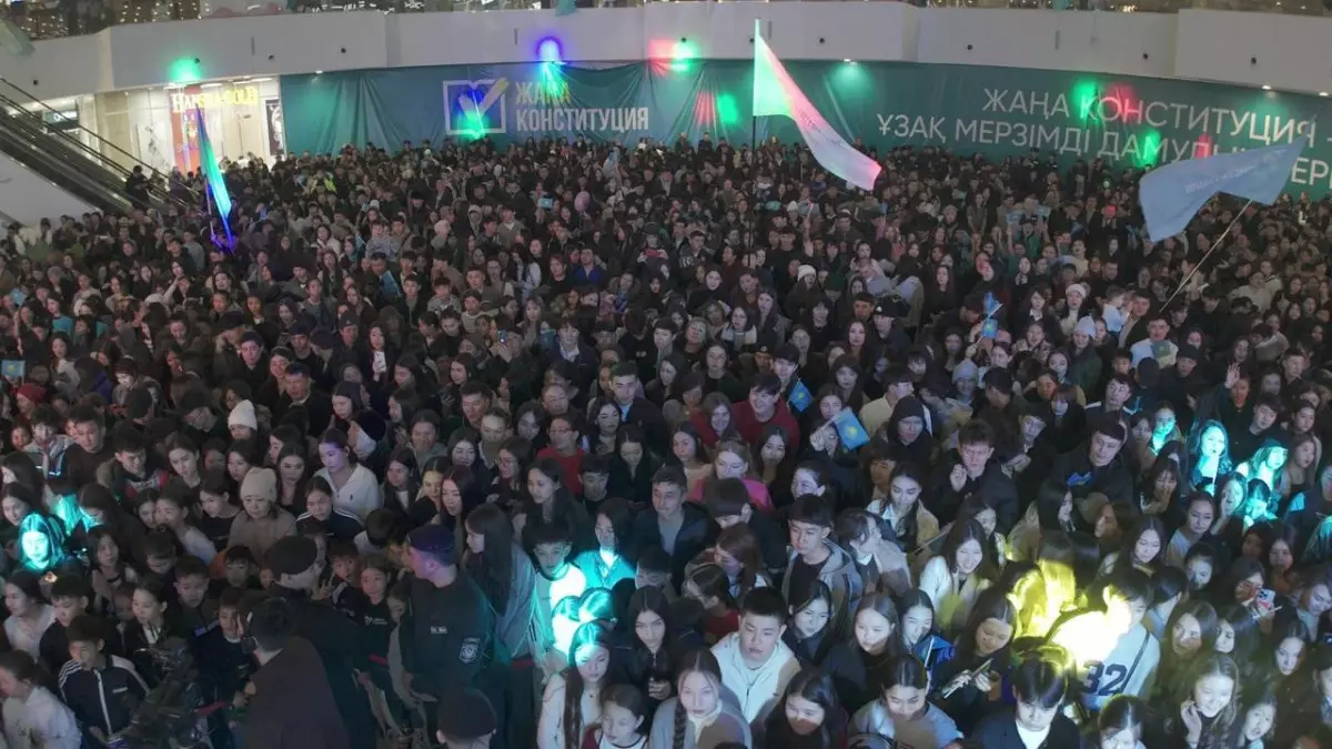 Шығыс өңірінде өткен ауқымды live-концертке 12 мыңнан астам адам жиналды