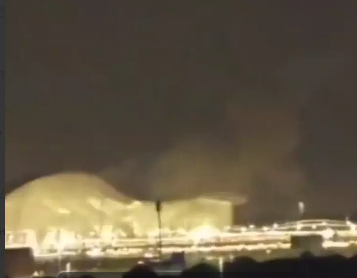 Аэропорты Абу-Даби и Дубая подверглись атаке: есть погибший