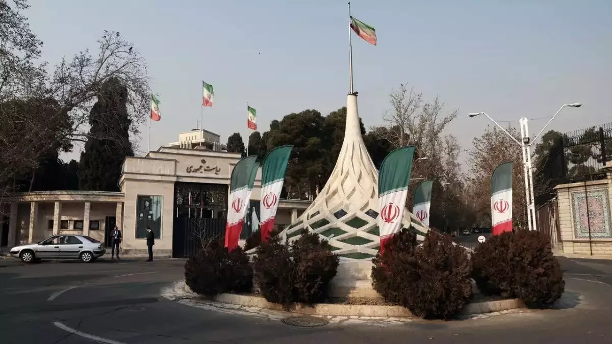 Иранда Әли Хаменеи қайтыс болғаннан кейінгі ахуал қандай