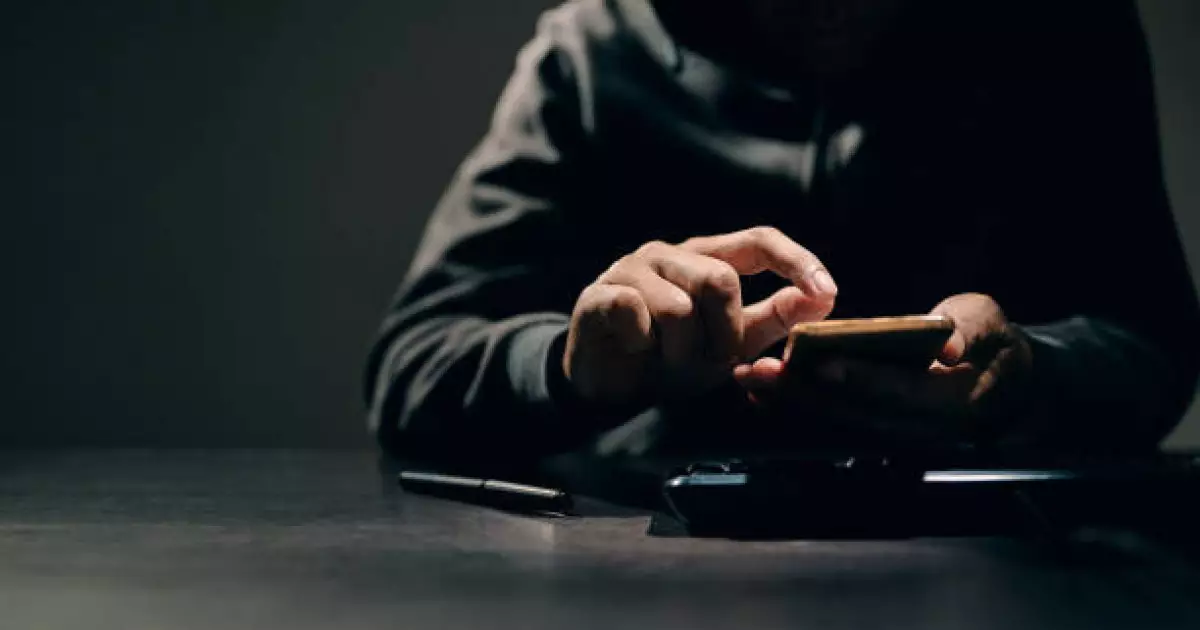   Шымкентте ірі көлемдегі алаяқтық жасады деген күдікпен ер адам ұсталды   