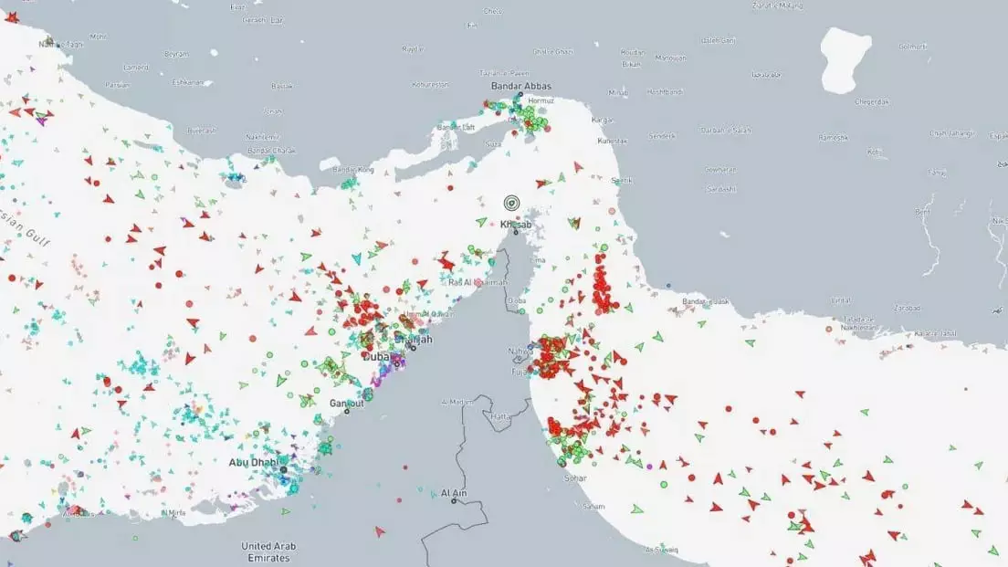 Ормузский пролив открыт только для флота Ирана и Китая