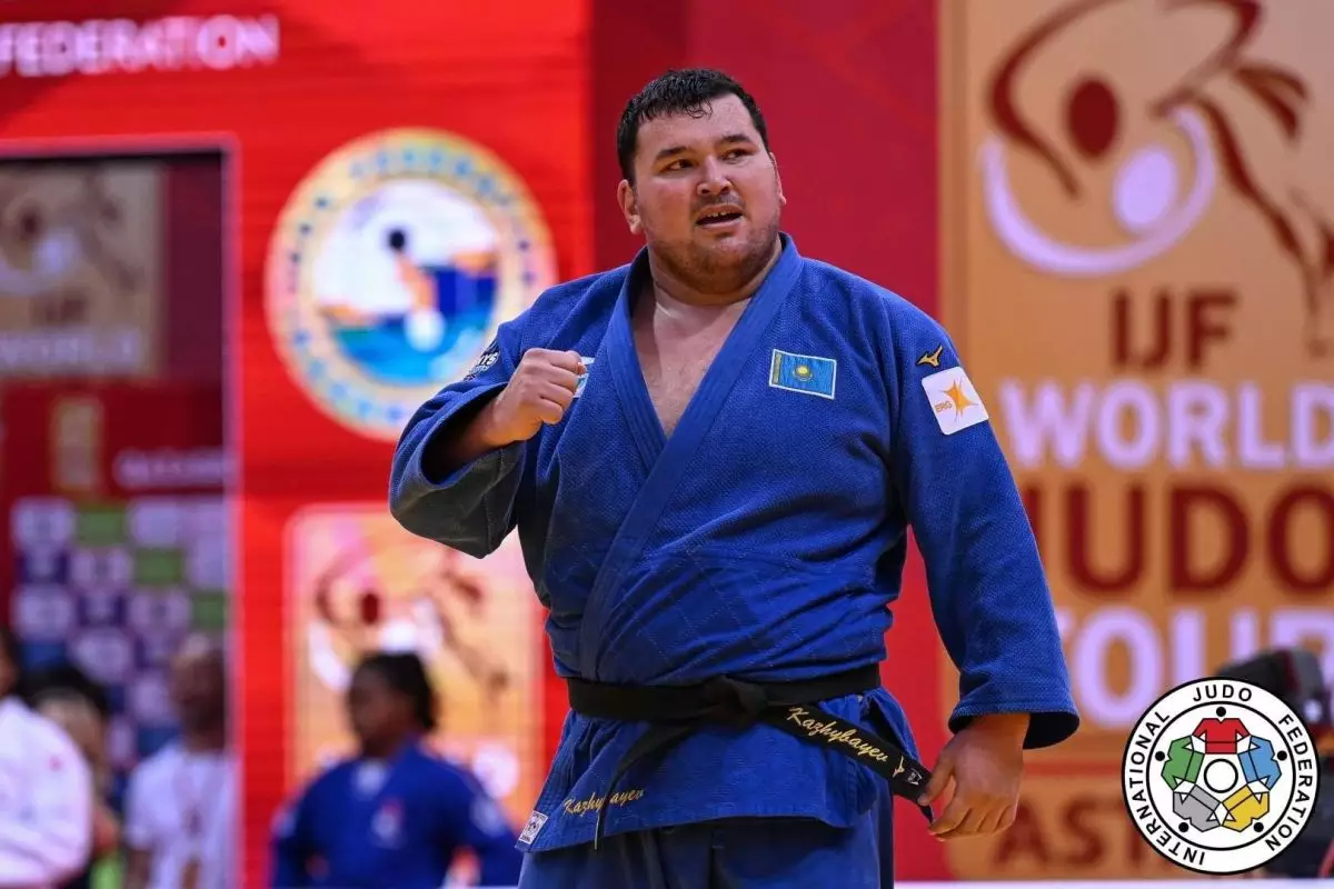 «Олимпиада жүлдегерін жеңді»: Ерасыл Қажыбаев Ташкент турнирінің қола жүлдесі үшін белдеседі