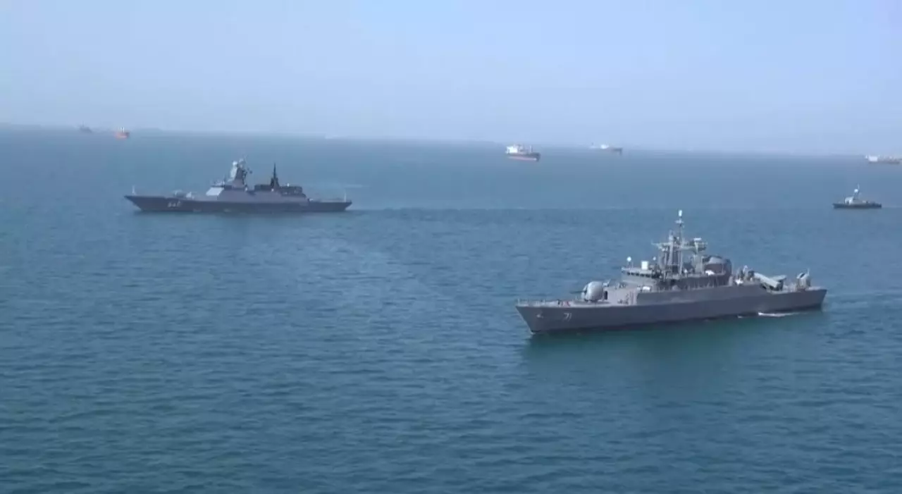 Оман жағалауында мұнай танкері шабуылға ұшырады