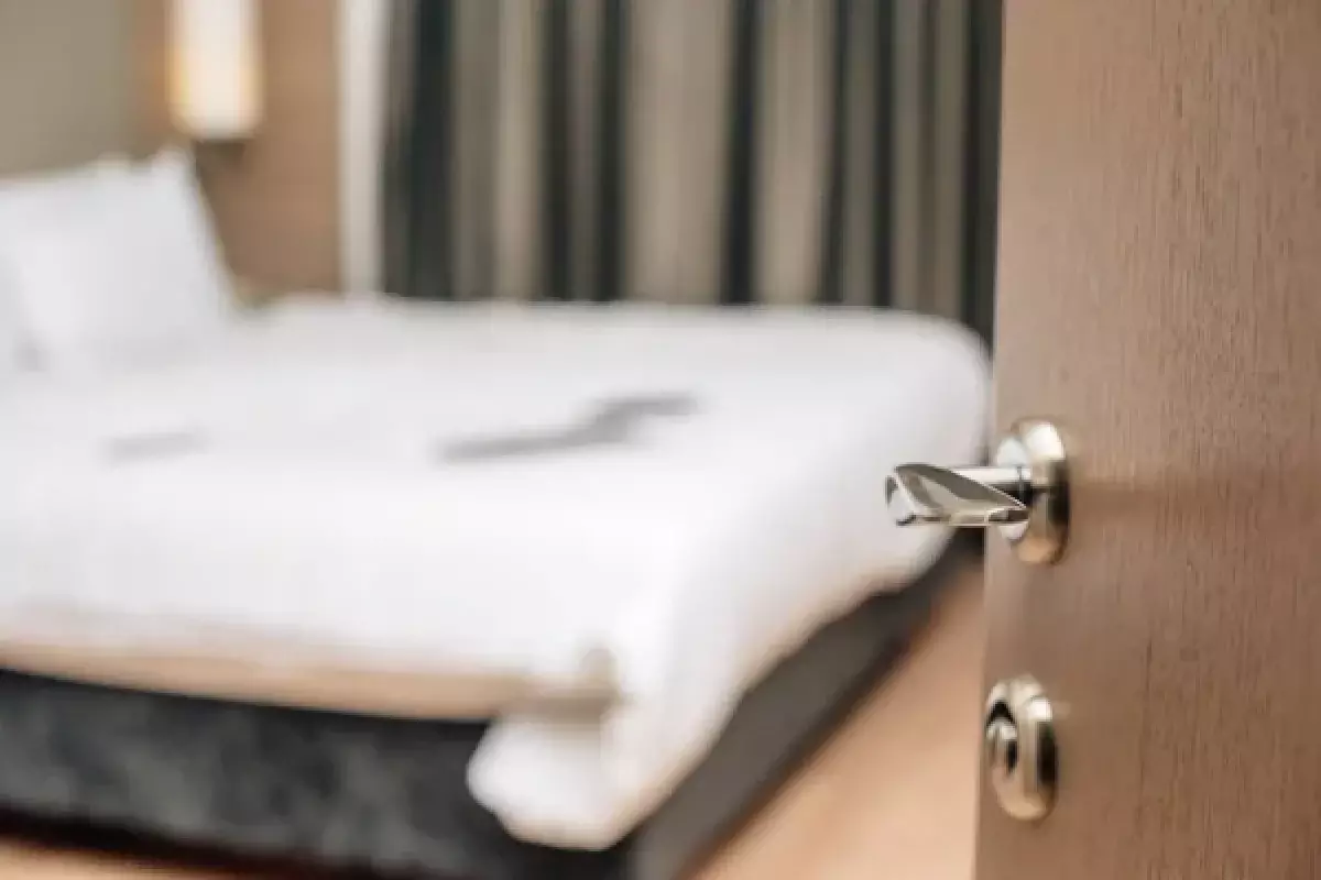 Застрявшим в Дубае казахстанцам рекомендовали самостоятельно оплачивать проживание в отелях