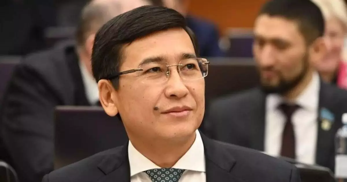  `Жауапты болуы керек`: Асхат Аймағамбетов мұғалімдерді әбден қинаған мәселеге нүкте қойды 