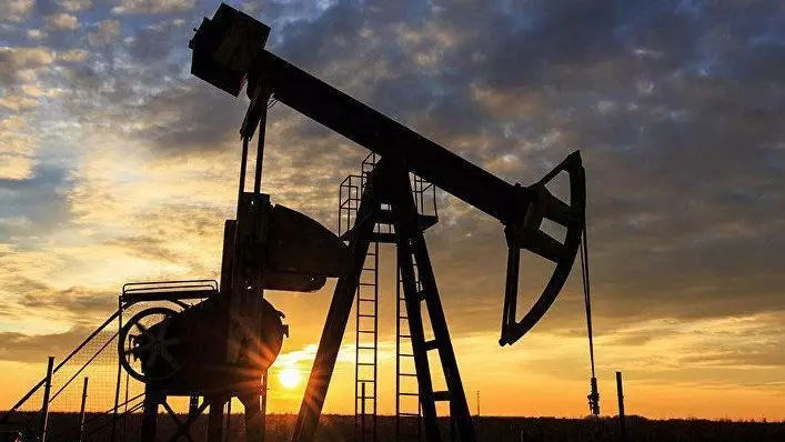 Барреліне 100 доллар: Ирандағы қақтығыс мұнай бағасының күрт өсуіне әкеле ме?