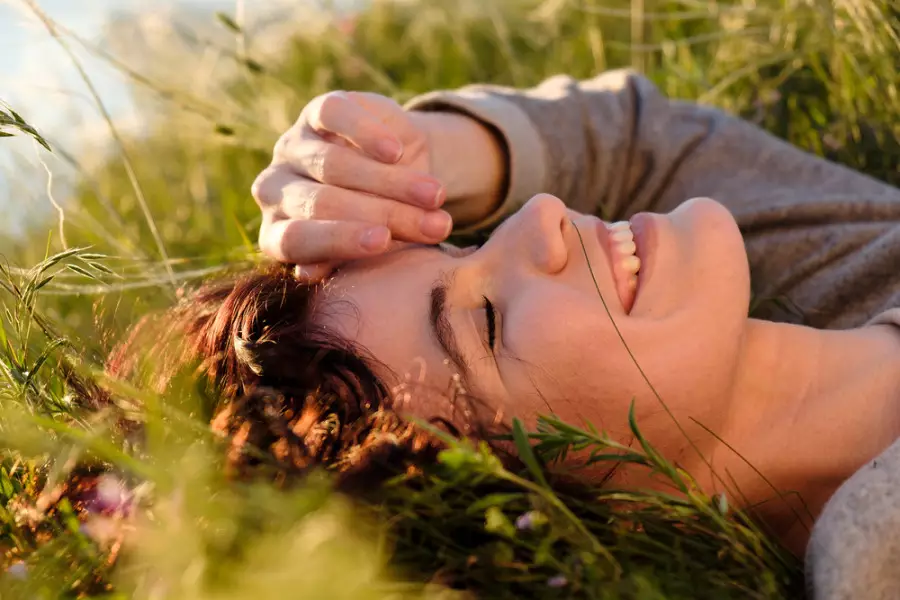 Көктемде теріге қалай күтім жасау керек? Маман кеңесі