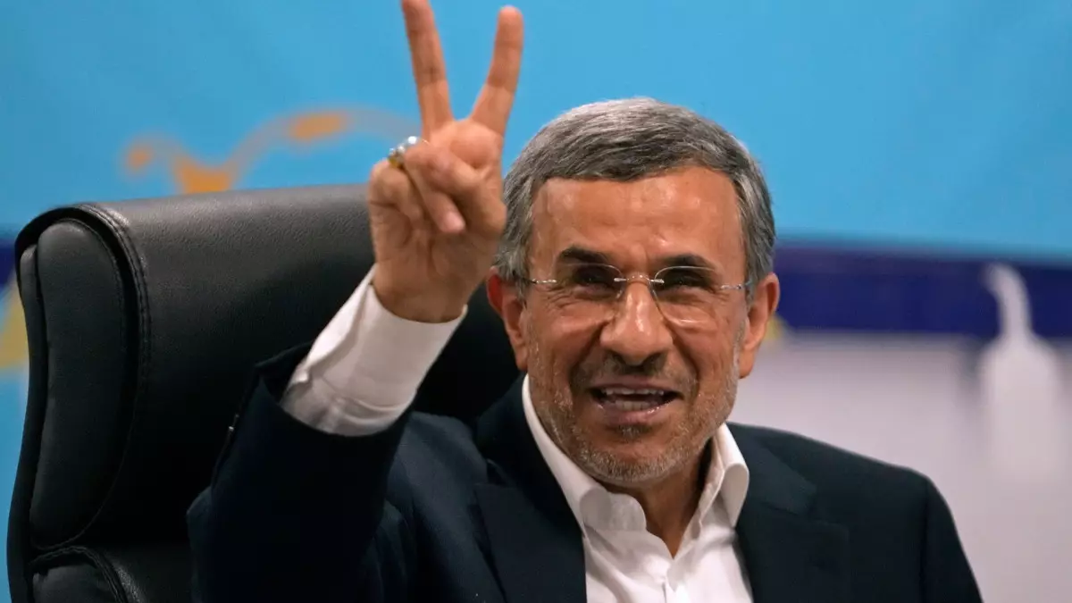 Родные экс-президента Ирана опровергли его смерть