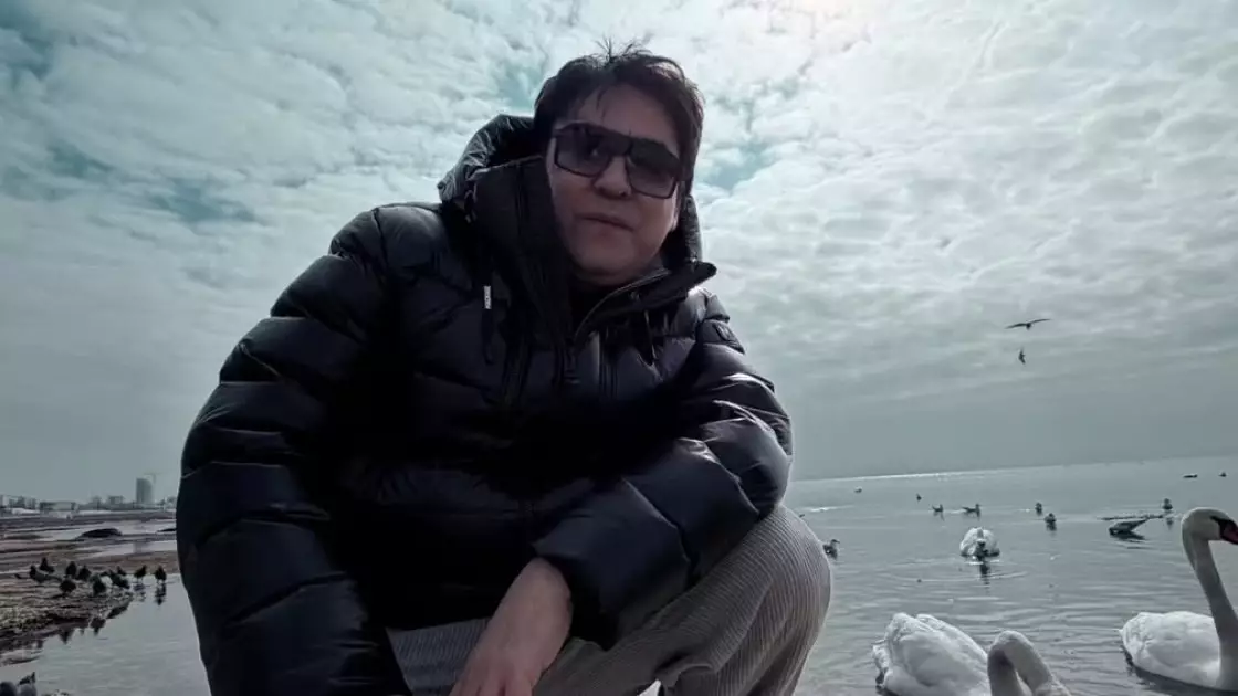 «Аңсайды жаным жабығып»: Мейрамбек Бесбаев оқырмандарын ойландырып қойды