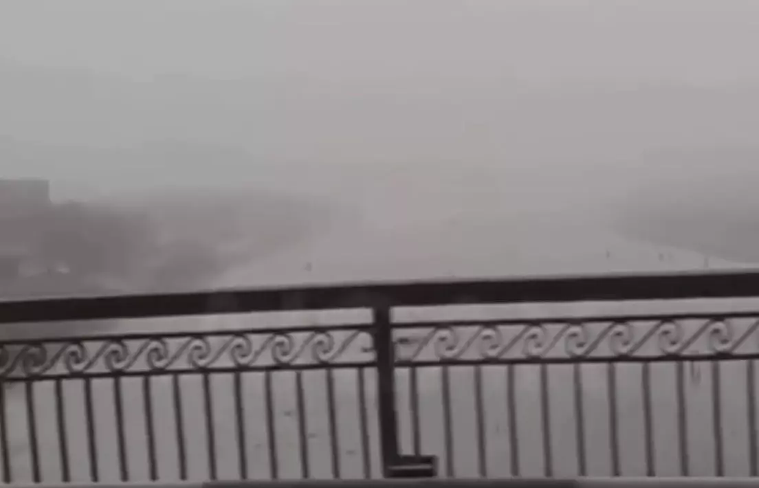 Атырау тұзды тұманға көмілді