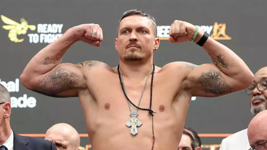 Усик и легенда кикбоксинга подерутся за настоящий титул WBC