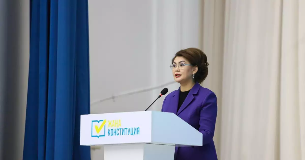   Өскемендегі жоғары оқу орнында жаңа Конституция жобасы талқыланды   