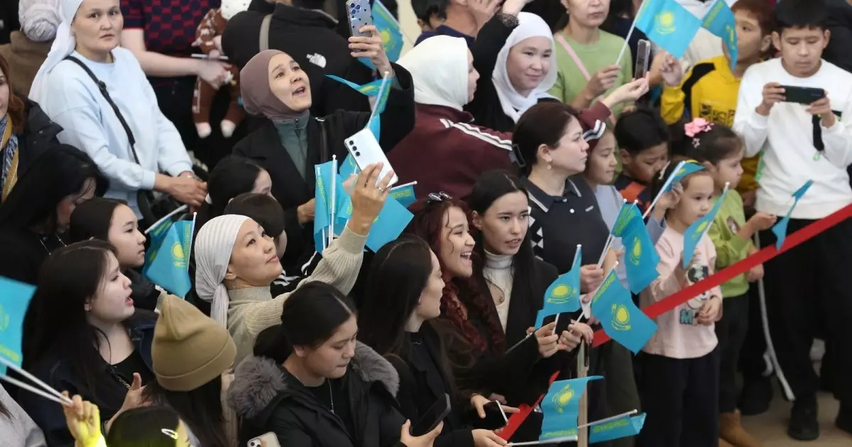  Алматыда «ALGYS FEST» дүбірледі: 5 мыңнан астам жас референдумды қолдады 