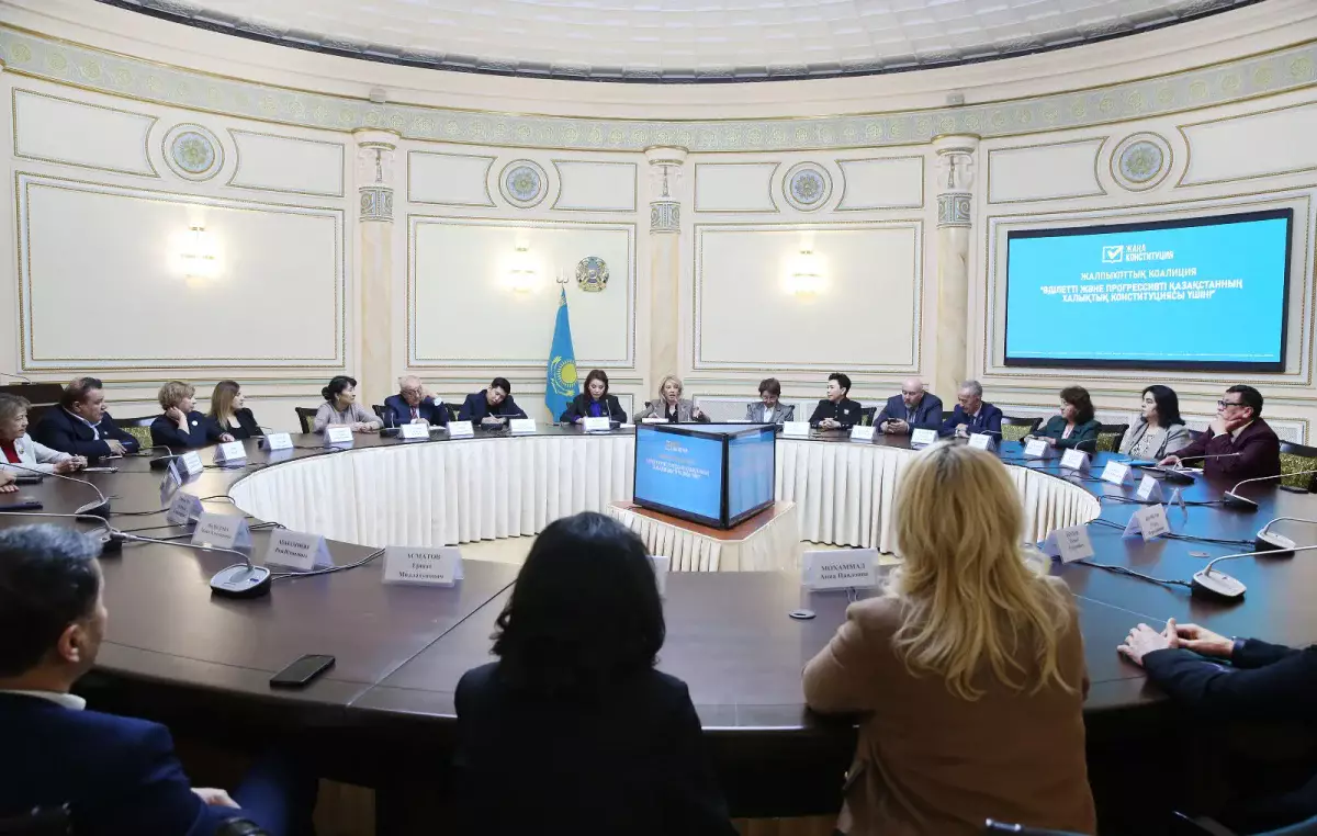 Алматыда этномәдени бірлестіктер өкілдері референдумды қолдады