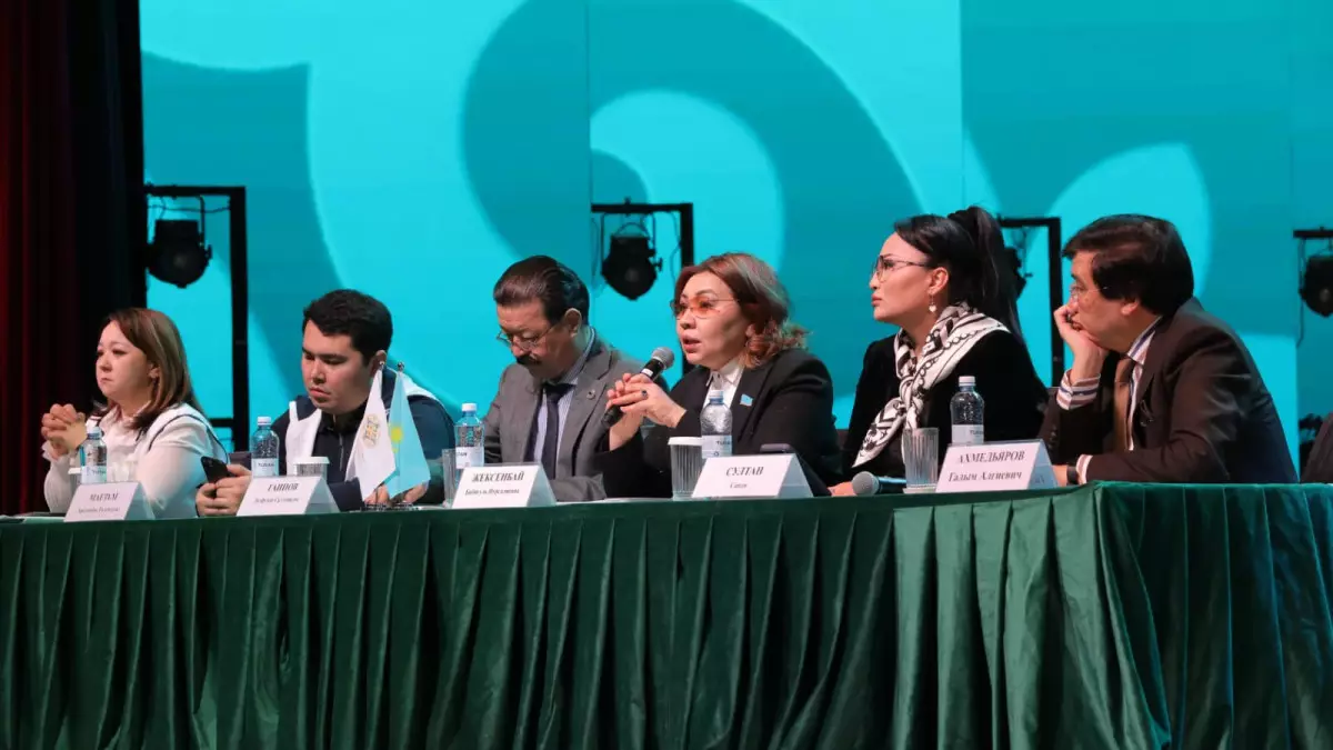 Бибігүл Жексенбай жастар мен азаматтық секторға Жаңа Конституцияның маңызын түсіндірді