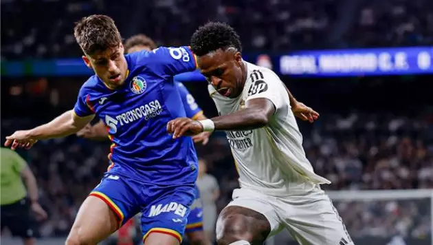 "Реал" проиграл в мадридском дерби и отстал от "Барселоны" в Ла Лиге