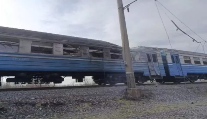 Россия атаковала пассажирский поезд в Украине: есть погибший