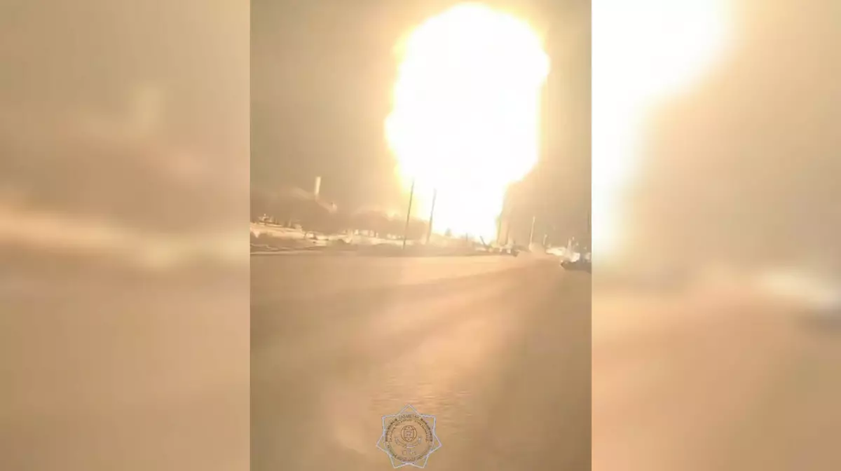 В Актобе взорвалась газовая заправка: огонь охватил 200 квадратных метров