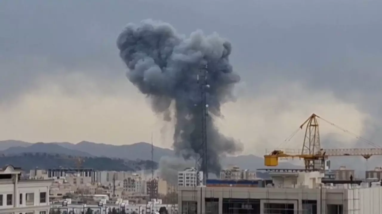 Израиль ударил по зданию телевидения в Иране