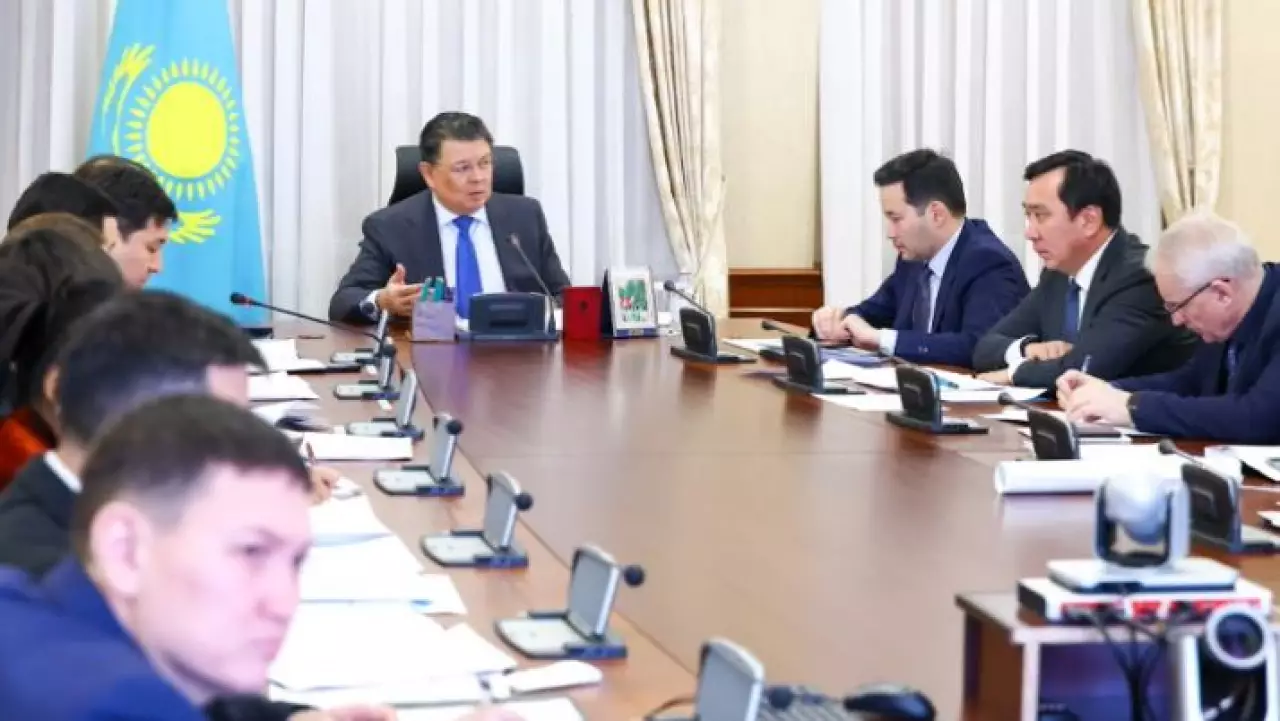 Подготовку к весенним паводкам усилили в Казахстане