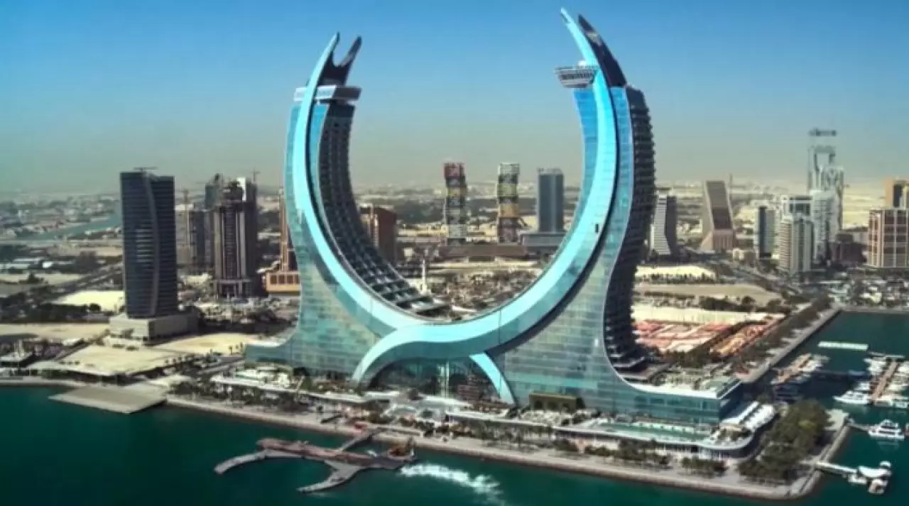 Казахстанские туристы в Дохе ждут эвакуации