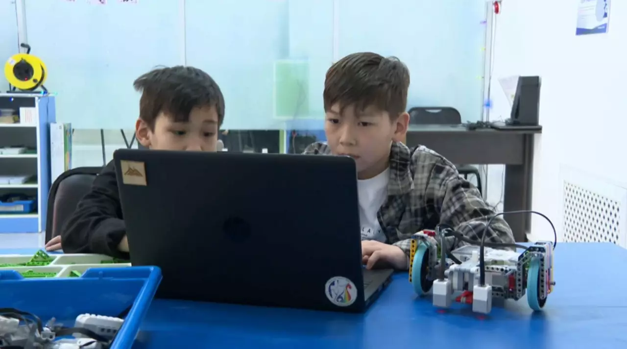 Жас инженерлер әлемдік байқауға жолдама алды