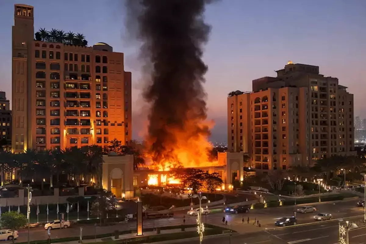 Иранская ракета ударила по резиденции казахстанских элит в Дубае