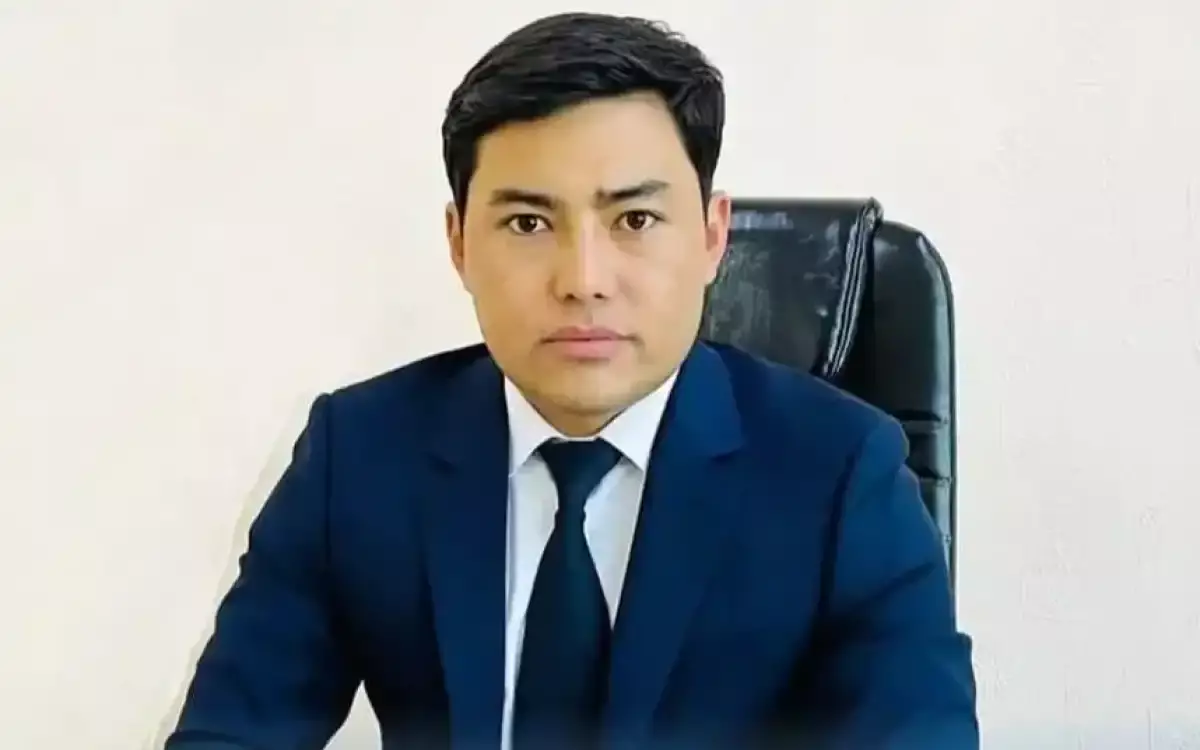 Шымкентте аудан әкімі қызметкерін ұрып-соқты деген күдікке ілінді