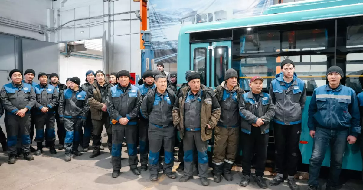  Абай облысында «СемАЗ» қызметкерлері Конституция жобасын қолдайтынын білдірді 