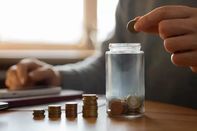 Қазақстанда кейбір азаматтардың депозитіне 157 мың теңге түскен