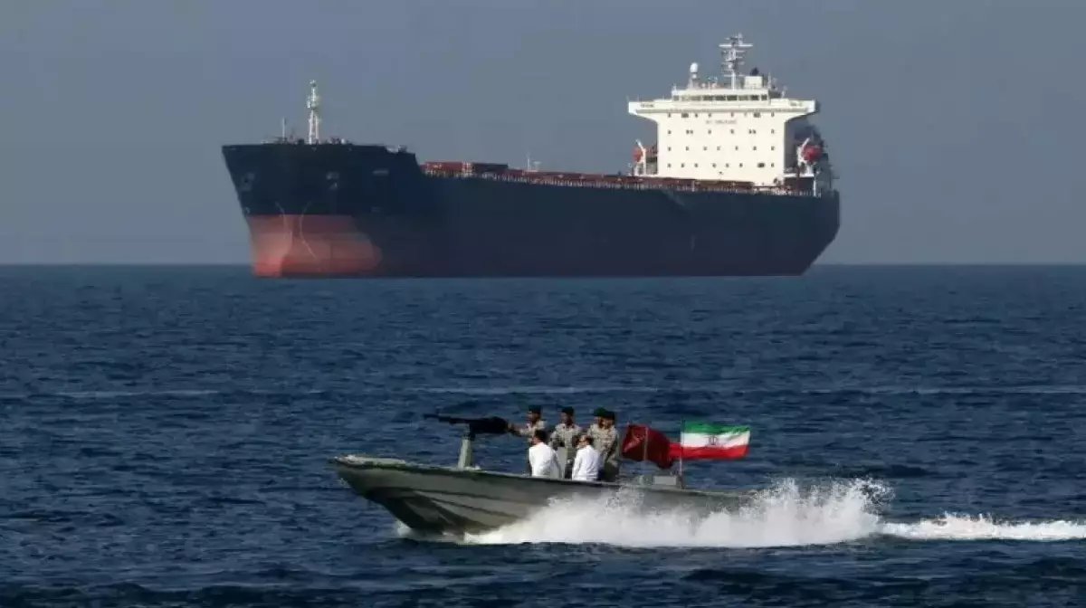 Китай потребовал от Ирана не трогать танкеры в Ормузском проливе