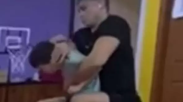 Алматыда мамандар балаларды оңалту орталығында тәрбиеленушіге қорлық көрсеткен