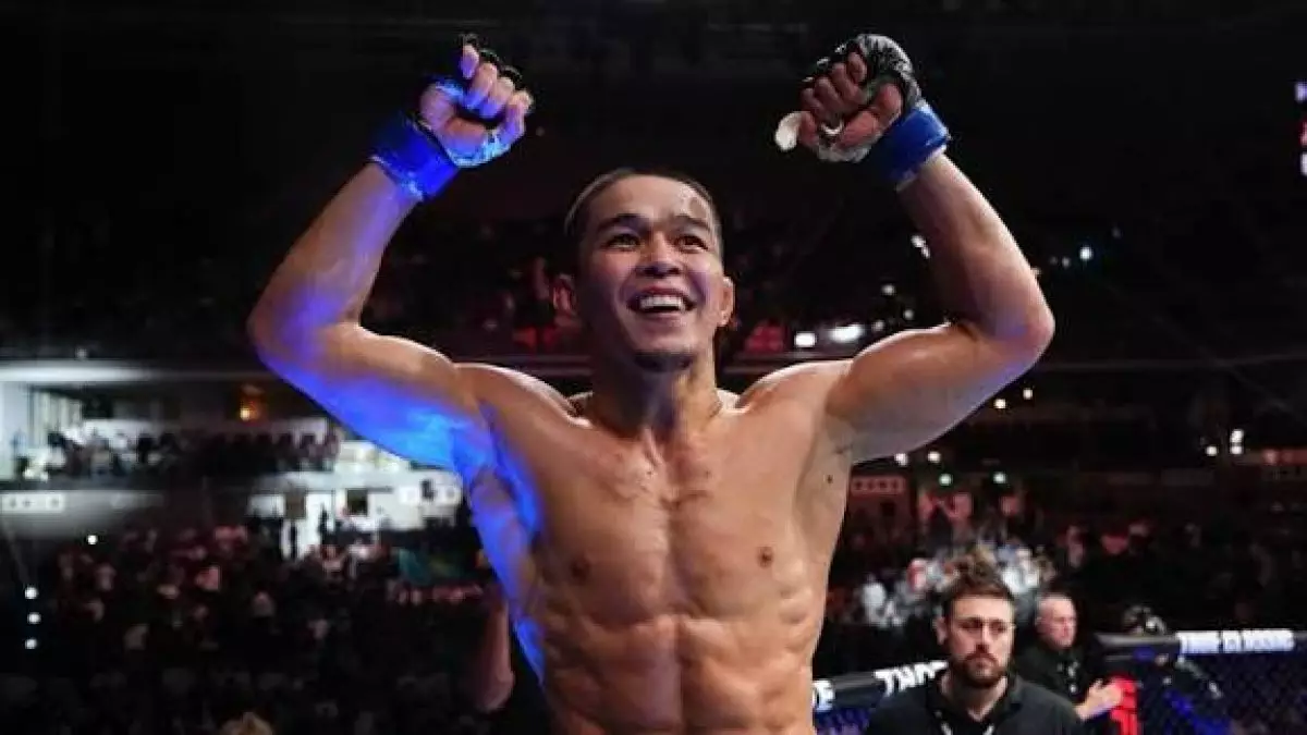Асу Алмабаев UFC рейтингінде төмендеді