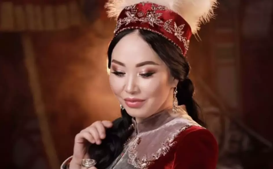 «Маған берілген аманат»: Қарақат Әбілдина өз тегінің құпиясын ашты (ВИДЕО)