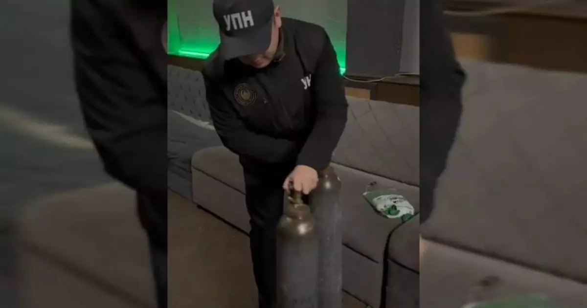  Шымкентте 400 баллон азот тотығы тәркіленді (ВИДЕО) 