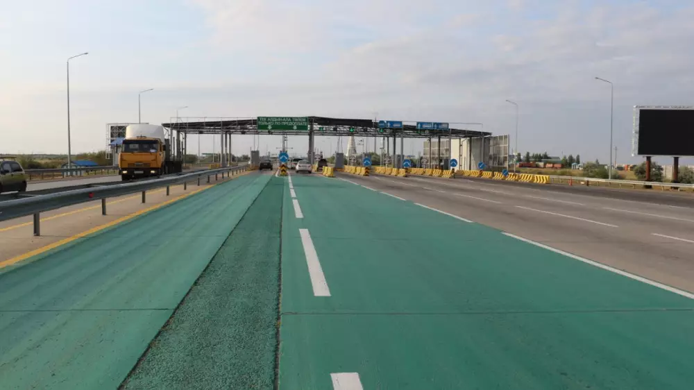 Казахстанцам дадут месяц на оплату проезда по платным дорогам